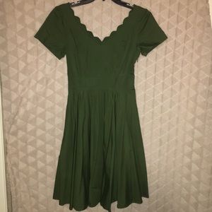 Olive green scalloped dress with pockets!